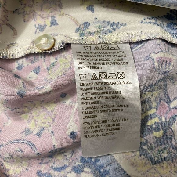 Susan Graver Colorful Patterned Button-Up Shirt size MP - Picture 8 of 8